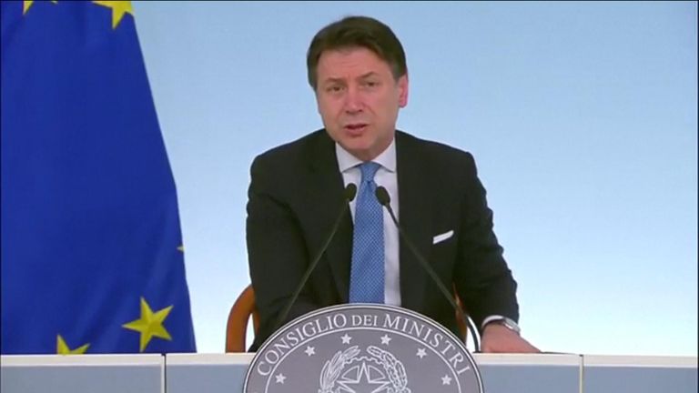 L'Italie entière est mise sous verrouillage alors que le pays tente de contenir l'épidémie de coronavirus.