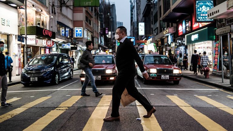 Les Hong Kongais avaient commencé à s'aventurer après deux mois d'isolement