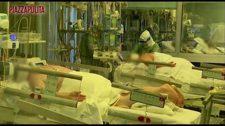 Un hôpital de Crémone, en Italie, traite des patients atteints de coronavirus