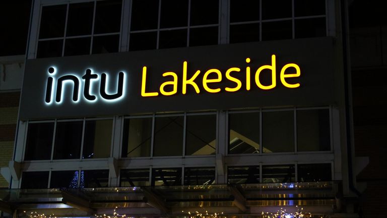 Intu possède également un centre commercial Lakeside à Thurrock, Essex