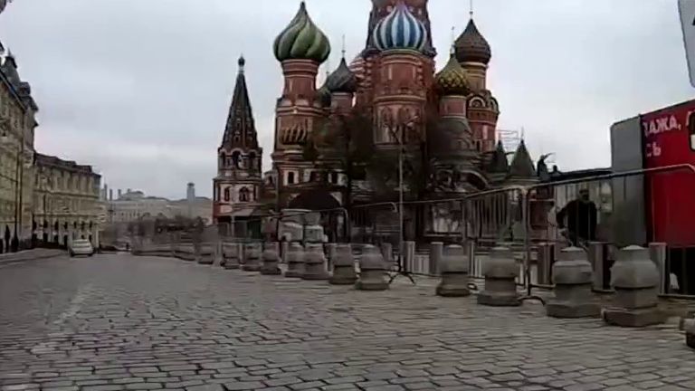 Les rues de Moscou sont dépourvues d'activité car la population reste à l'intérieur