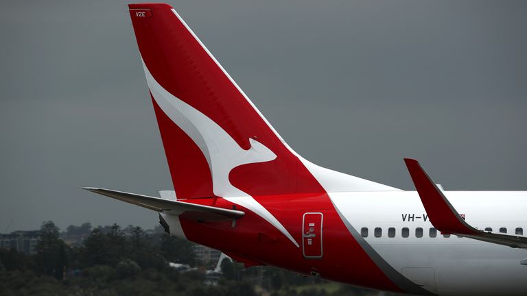 Un avion commercial Qantas décolle à l'aéroport de Sydney le 14 mars 2019 à Sydney, Australie