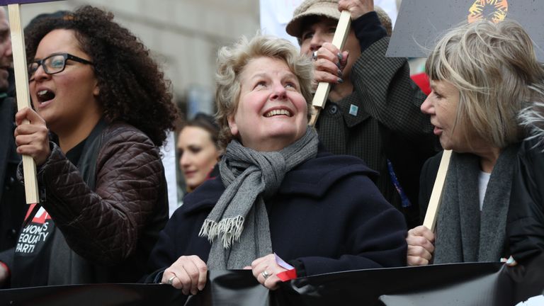 Sandi Toksvig a déclaré qu'elle croyait que le changement climatique était une chose 