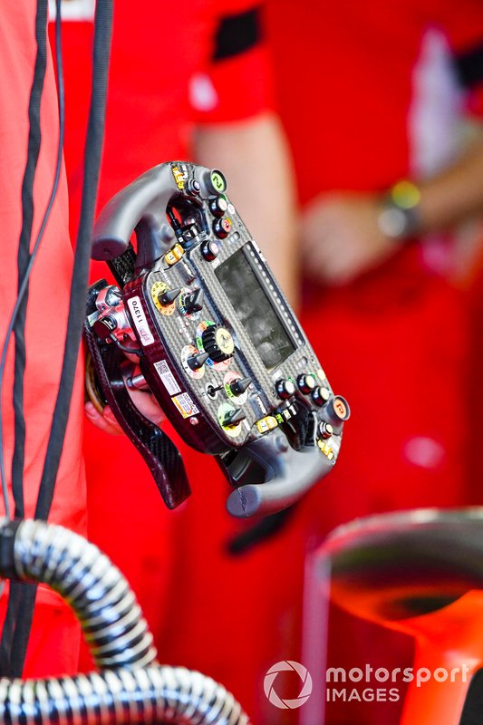 Volant de Charles Leclerc, Ferrari SF90