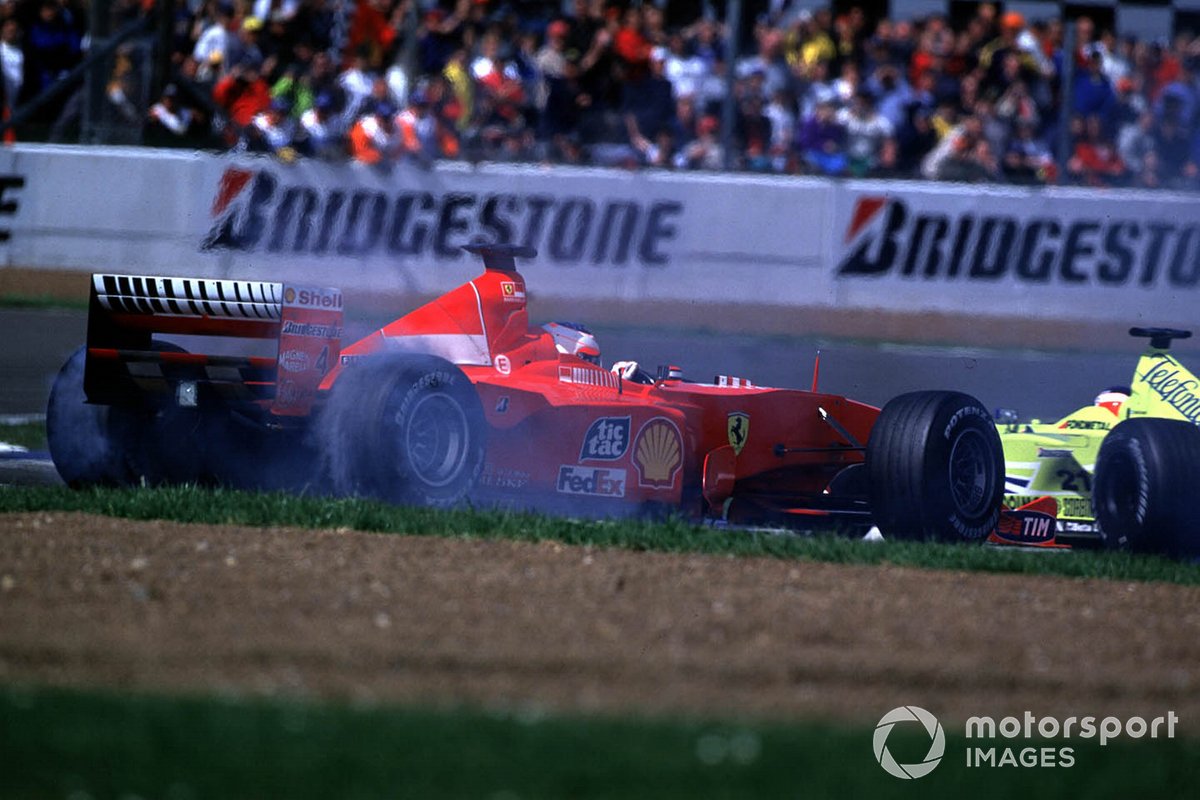 Une panne hydraulique fait tourner Rubens Barrichello et Ferrari F1-2000 tout en menant la course