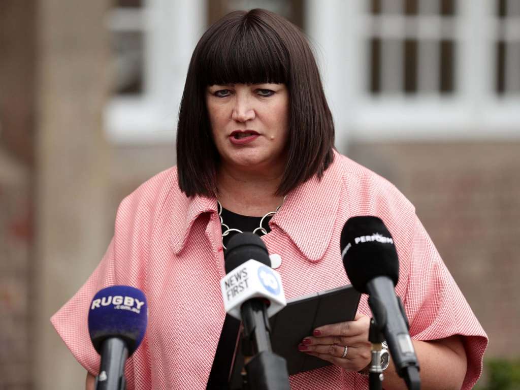 Les inquiétudes concernant le bien-être de Raelene Castle ont contribué à la perte de confiance du conseil d’administration de Rugby Australie, a déclaré le président