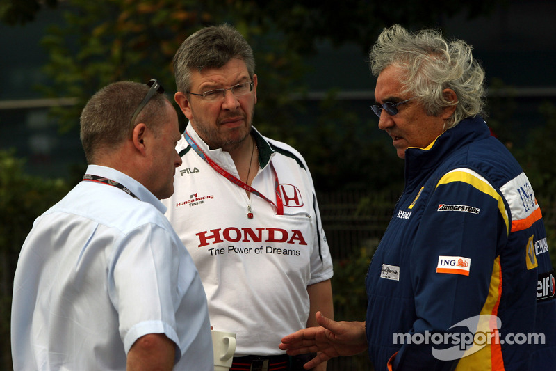 Ross Brawn Team Principal, Honda Racing F1 Team et Flavio Briatore, Renault F1 Team, chef d'équipe, directeur général