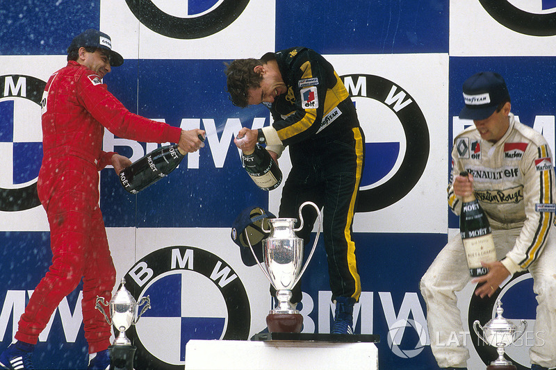 Vainqueur de la course Ayrton Senna, Lotus, deuxième place Michele Alboreto, Ferrari, troisième place Patrick Tambay, Renault 