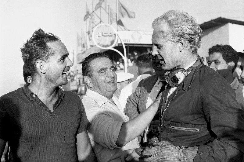 Hawthorn était reconnaissant pour l'aide de son coéquipier à Monza et à Casablanca. 