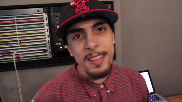 En tant que rappeur, Abdel-Majed Abdel Bary a utilisé le nom de L Jinny