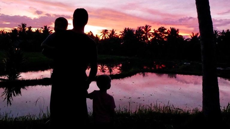 La famille séjourne à Ubud, Bali. Photo: twintastic_nomads / Instagram