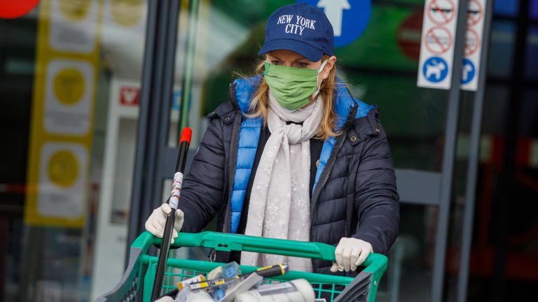 Certaines personnes disent qu'elles cherchaient désespérément à s'approvisionner