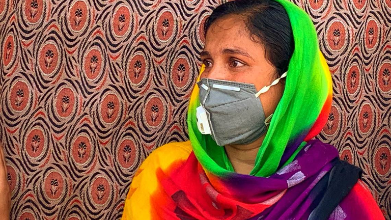 Tanuja, un nettoyeur, a déclaré que la maladie nous avait écrasés & # 39; car elle n'a pas de nourriture