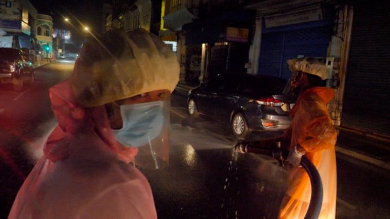 L'impact du coronavirus sur l'île thaïlandaise de Phuket est pire que le tsunami du lendemain de Noël 2004, selon des responsables