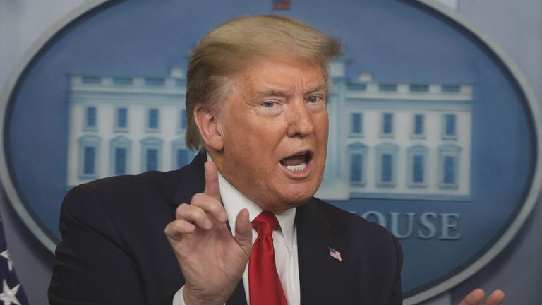 Le président a déclaré qu'il avait des centaines de déclarations soutenant sa gestion de la crise