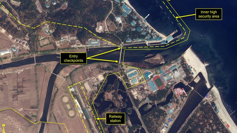 Les images satellites ont donné une vue aérienne de la station balnéaire de Wonsan. Pic:
Airbus Defence & Space et 38 North / Pléiades © CNES 2020, Distribution Airbus DS