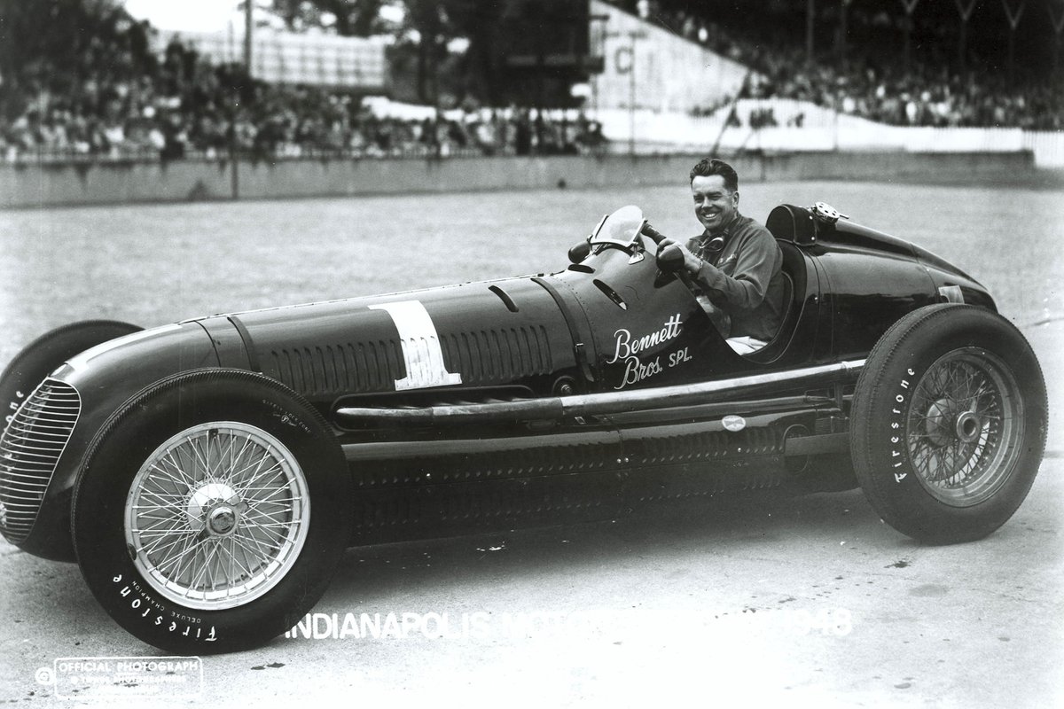 Horn's beautiful Maserati would lead for 74 of the 200 laps in 1948, but he'd have to slacken his hold on the race when sand messed with the rod bearings. 