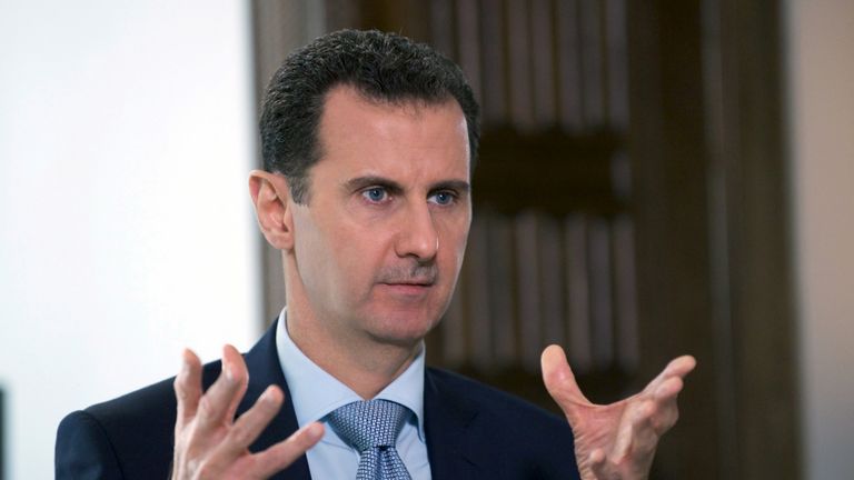 Le président syrien Bashar al-Assad prend la parole lors d'un entretien avec l'agence de presse russe RIA, à Damas, en Syrie, dans ce document photo fourni par SANA le 30 mars 2016. REUTERS / SANA / Document via Reuters À L'ATTENTION DES RÉDACTEURS - CETTE PHOTO A ÉTÉ FOURNIE PAR UN TROISIÈME FÊTE.  REUTERS N'EST PAS EN MESURE DE VÉRIFIER INDÉPENDEMENT L'AUTHENTICITÉ, LE CONTENU, L'EMPLACEMENT OU LA DATE DE CETTE IMAGE.  POUR UN USAGE ÉDITORIAL UNIQUEMENT.  PAS À VENDRE POUR LES CAMPAGNES DE MARKETING OU DE PUBLICITÉ.  CETTE IMAGE EST DISTRIBUÉE EXACTEMENT TELLE QU'ELLE EST REÇUE PAR REUTERS, EN TANT QUE SERVICE AUX CLIENTS IMAGES TPX DU JOUR IMAGES TPX DU JOUR