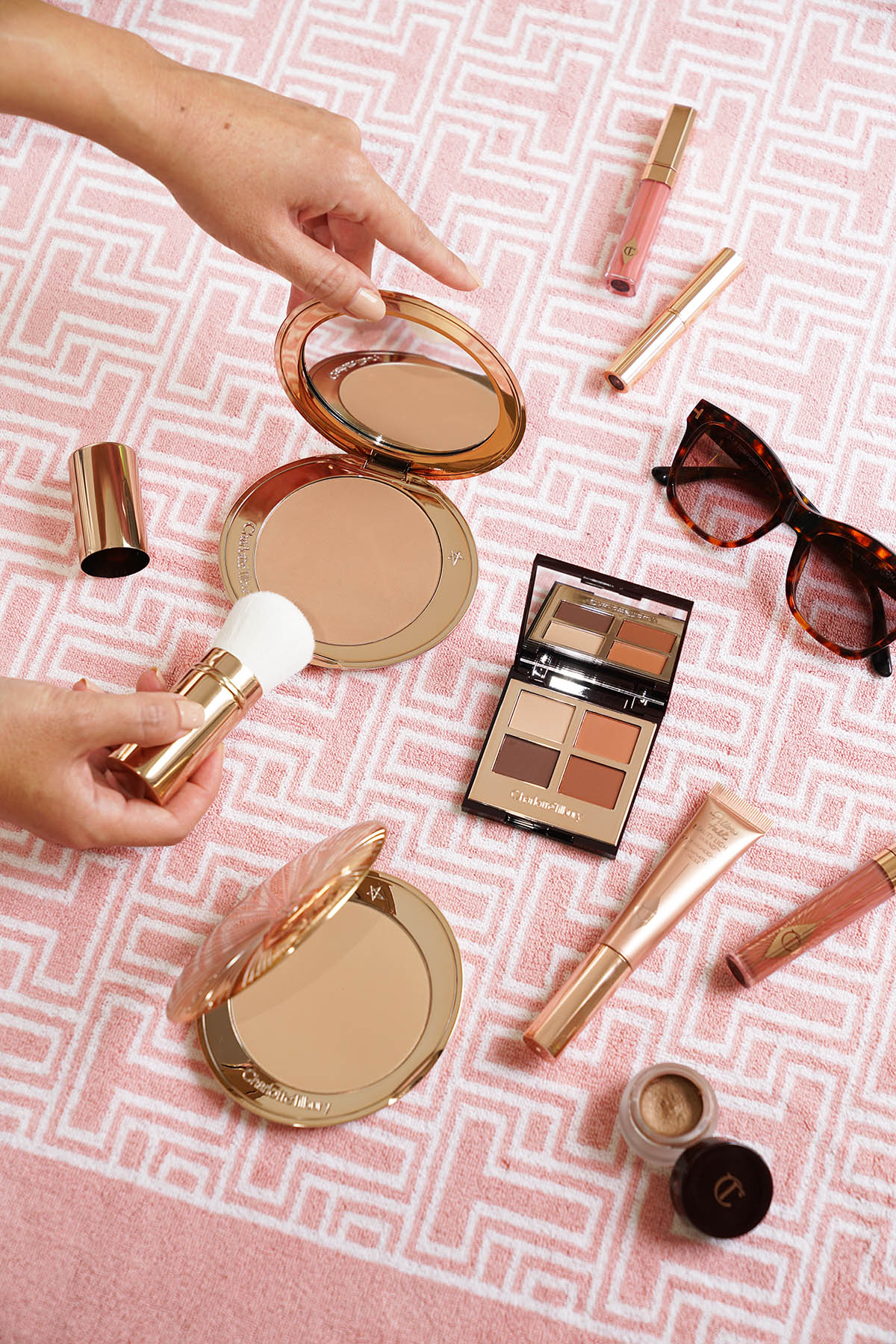 Charlotte Tilbury Airbrush Bronzer, Air-Brush + Desert Haze | The Beauty Look Book