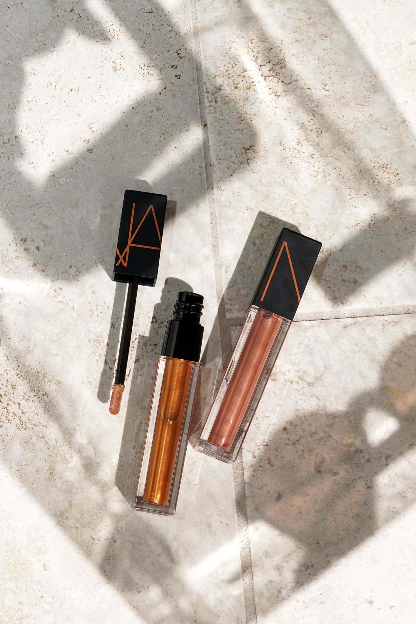 Teinture pour les lèvres infusée d'huile NARS à Laguna et Reef