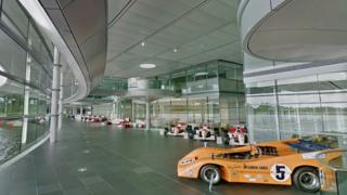 Salle d'exposition McLaren au siège social