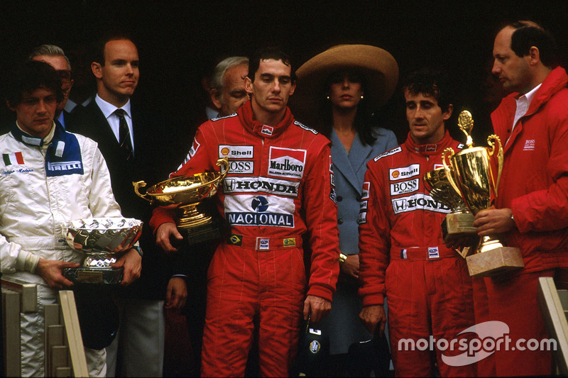 Ayrton Senna, Alain Prost et Stefano Modena sur le podium