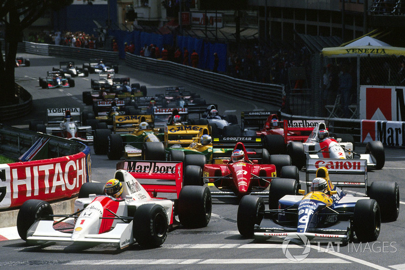 Ayrton Senna, McLaren MP4 / 7A, Riccardo Patrese, Williams FW14B