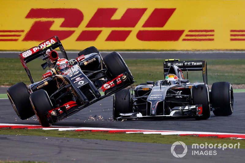 Le pasteur Maldonado, Lotus F1 et Esteban Gutierrez, Sauber C33 Ferrari entrent en collision sur la bonne voie
