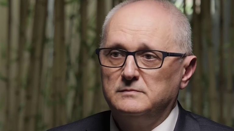 Le représentant de l'OMS en Chine s'entretient avec Sky News