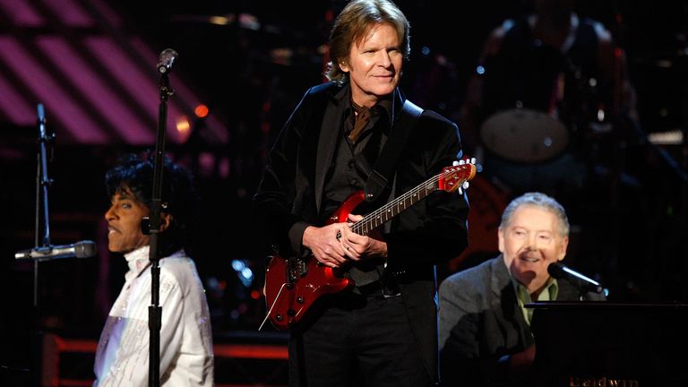 Les musiciens Little Richard, John Fogerty et Jerry Lee Lewis se produisent sur scène lors de la 50e cérémonie annuelle de remise des Grammy Awards au Staples Center le 10 février 2008 à Los Angeles, Californie