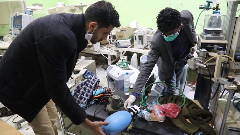Luai Taha Al-Mahbashi￼, recycle le matériel médical