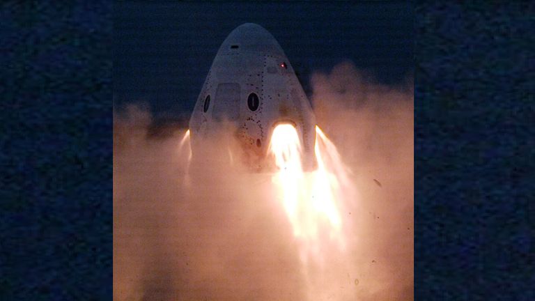 Le feu d'essai le plus récent de SpaceX sur son vaisseau spatial Crew Dragon a été un succès