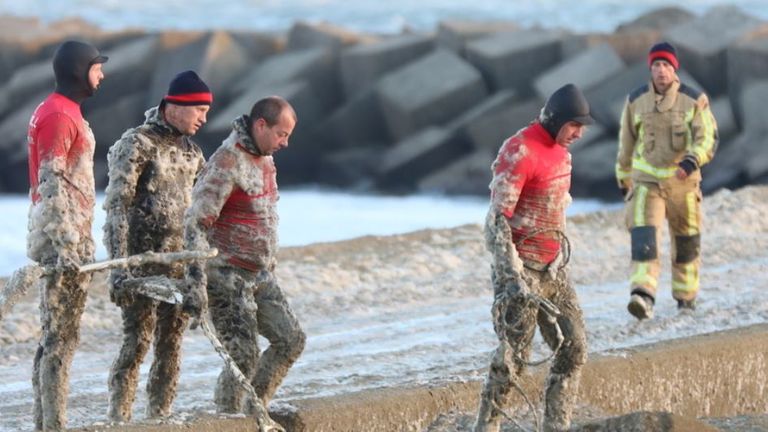 L'opération de recherche a été entravée par une épaisse couche de mousse