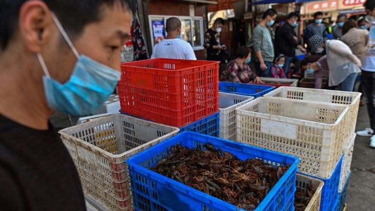 Un marché à Wuhan où l'épidémie a commencé