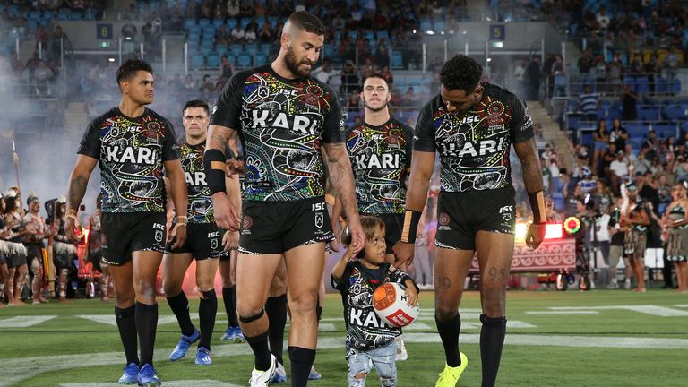GOLD COAST, AUSTRALIE - 22 FÉVRIER: Quaden Bayles s'exécute sur le terrain avant le match NRL entre les Indigenous All-Stars et les New Zealand Maori Kiwis All-Stars au Cbus Super Stadium le 22 février 2020 sur la Gold Coast, Australie. (Photo de Jason McCawley / Getty Images)