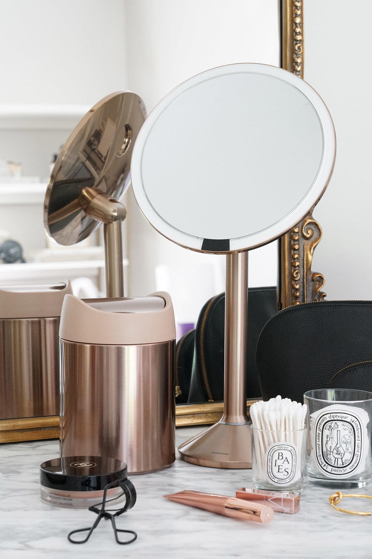 Simplehuman Sensor Mirror Pro et mini poubelle