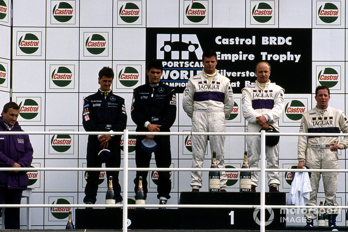 Derek Warwick, Teo Fabi, Jaguar Racing, Michael Schumacher, Karl Wendlinger, Team Sauber Mercedes. Martin Brundle, Silk Cut Jaguar, Tom Walkinshaw, Silk Cut Jaguar et TWR team principal