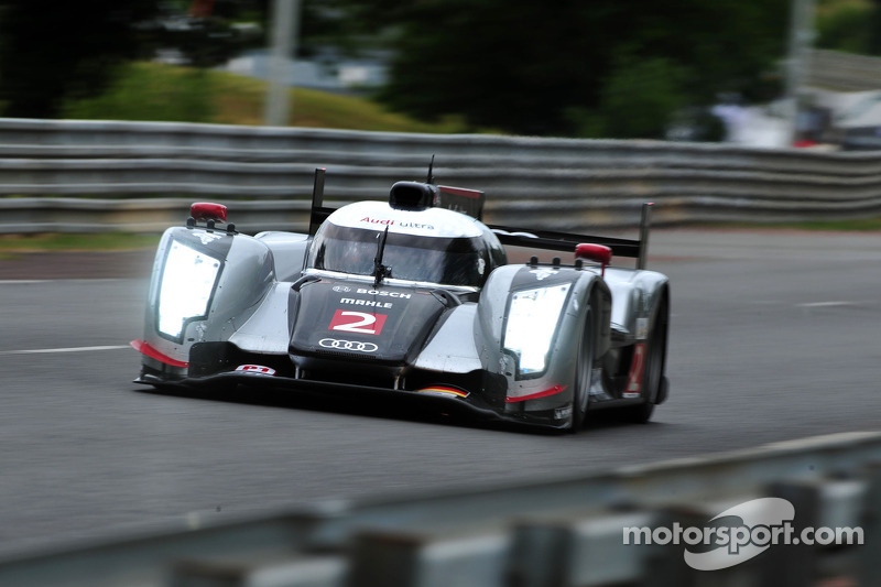 # 2 Audi Sport Team Joest Audi R18 TDI: Marcel Fassler, Andre Lotterer, Benoit Treluyer