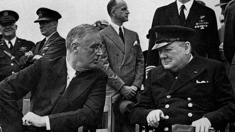 La réunion de 1941 entre Sir Winston Churchill et Franklin D, Roosevelt a conduit à la Charte de l'Atlantique