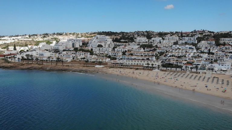 Madeleine a disparu de Praia da Luz en 2007