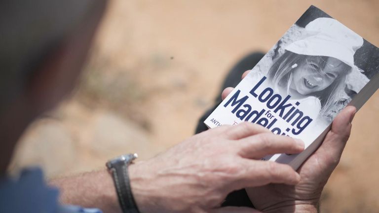 Le livre Looking For Madeleine révèle que des intrus ont ciblé à plusieurs reprises des appartements de vacances 