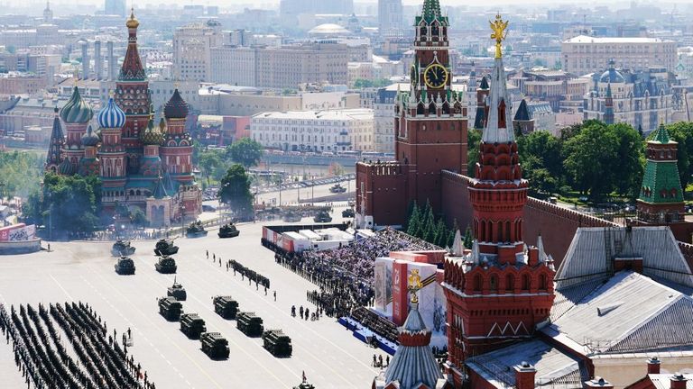 Une vue générale du défilé militaire du jour de la victoire sur la Place Rouge, Moscou