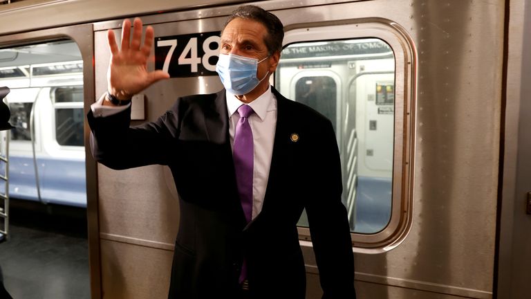 Le gouverneur de New York Andrew Cuomo