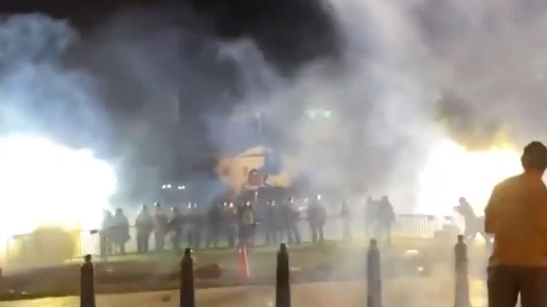 Manifestations devant la maison blanche 
