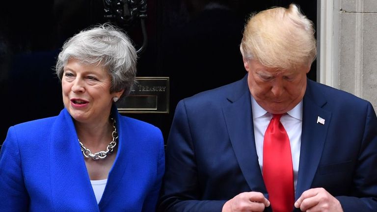 Theresa May et Donald Trump ont des discussions tout au long de la journée