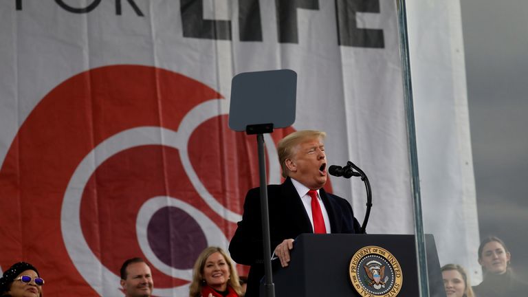 Le président américain Donald Trump s'adresse à la 47e Marche annuelle pour la vie à Washington, États-Unis, le 24 janvier 2020. REUTERS / Leah Millis