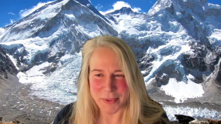 Photo non datée de Vanessa O & # 39; Brien lors de son entretien avec l'agence de presse PA via un lien vidéo. L'exploratrice anglo-américaine est officiellement devenue la première femme à atteindre les points les plus hauts et les plus bas de la Terre.
