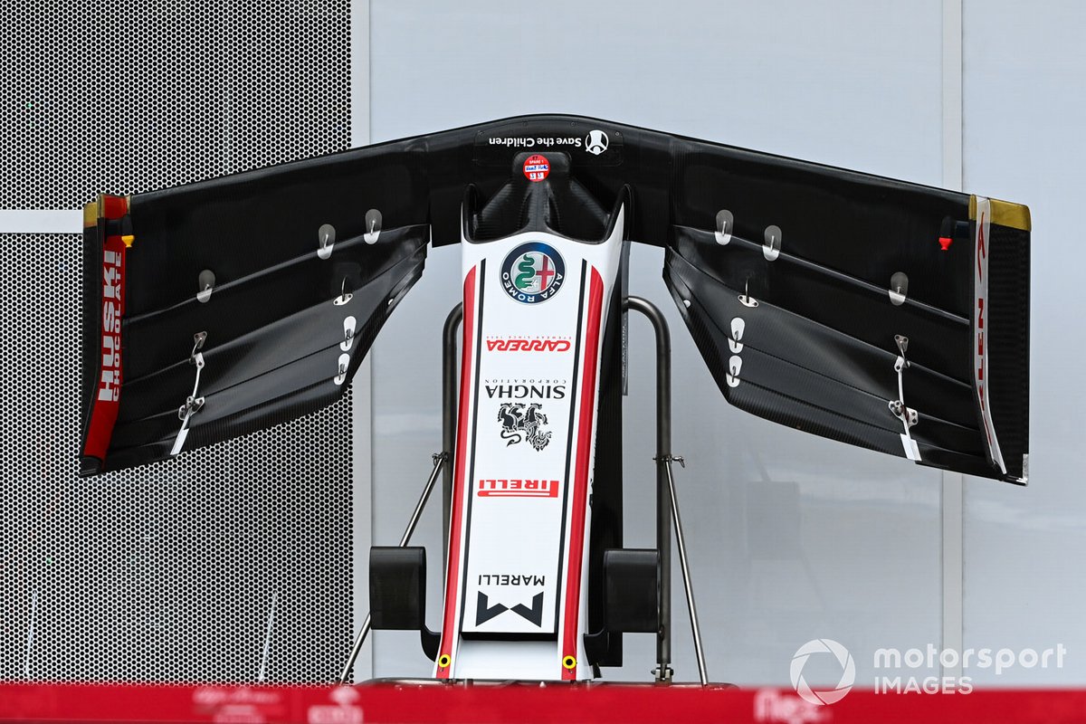 Détail de l'aileron avant de l'Alfa Romeo Racing C39
