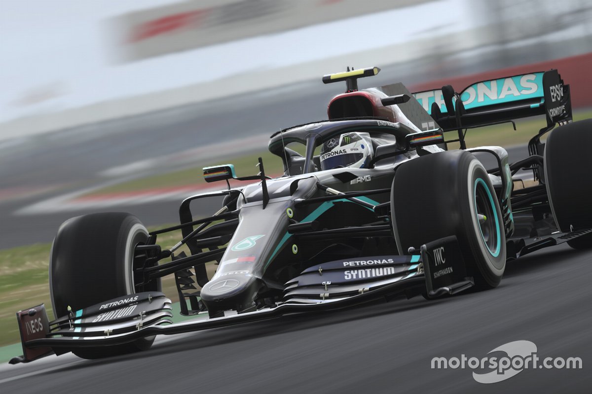 Voiture Mercedes F1 eSports en livrée noire