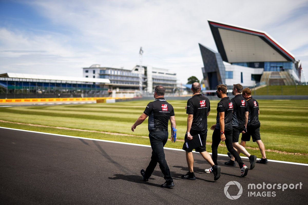 Romain Grosjean, Haas F1 parcourt la piste